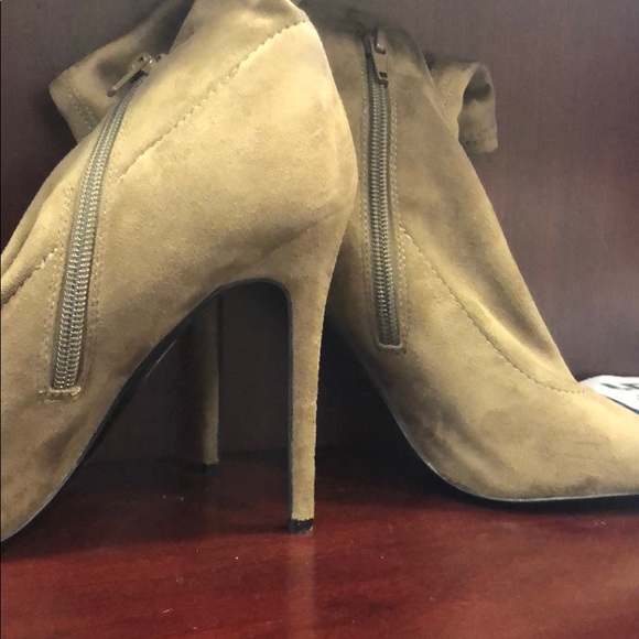Aldo suede pumps - Picture 3 of 3